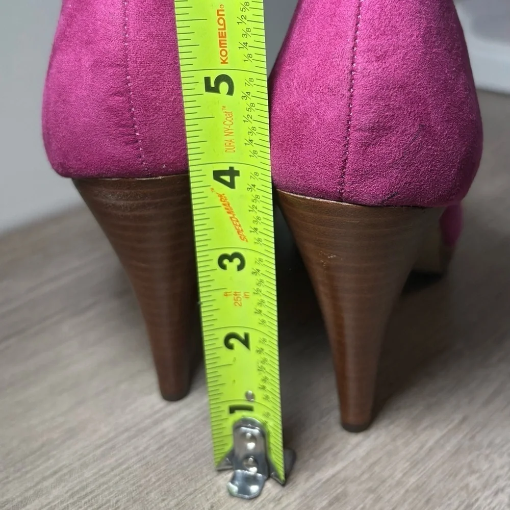Style & Co Fuchsia Suede Peep Toe Heel/ Pumps | Size: 9.5